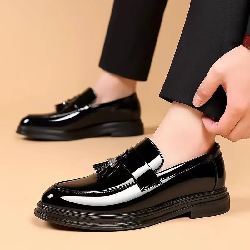 男性用の光沢のあるパテントレザーの靴,カジュアルな黒の社交靴 - Men'S Formal Wear Rental のレビューと価格