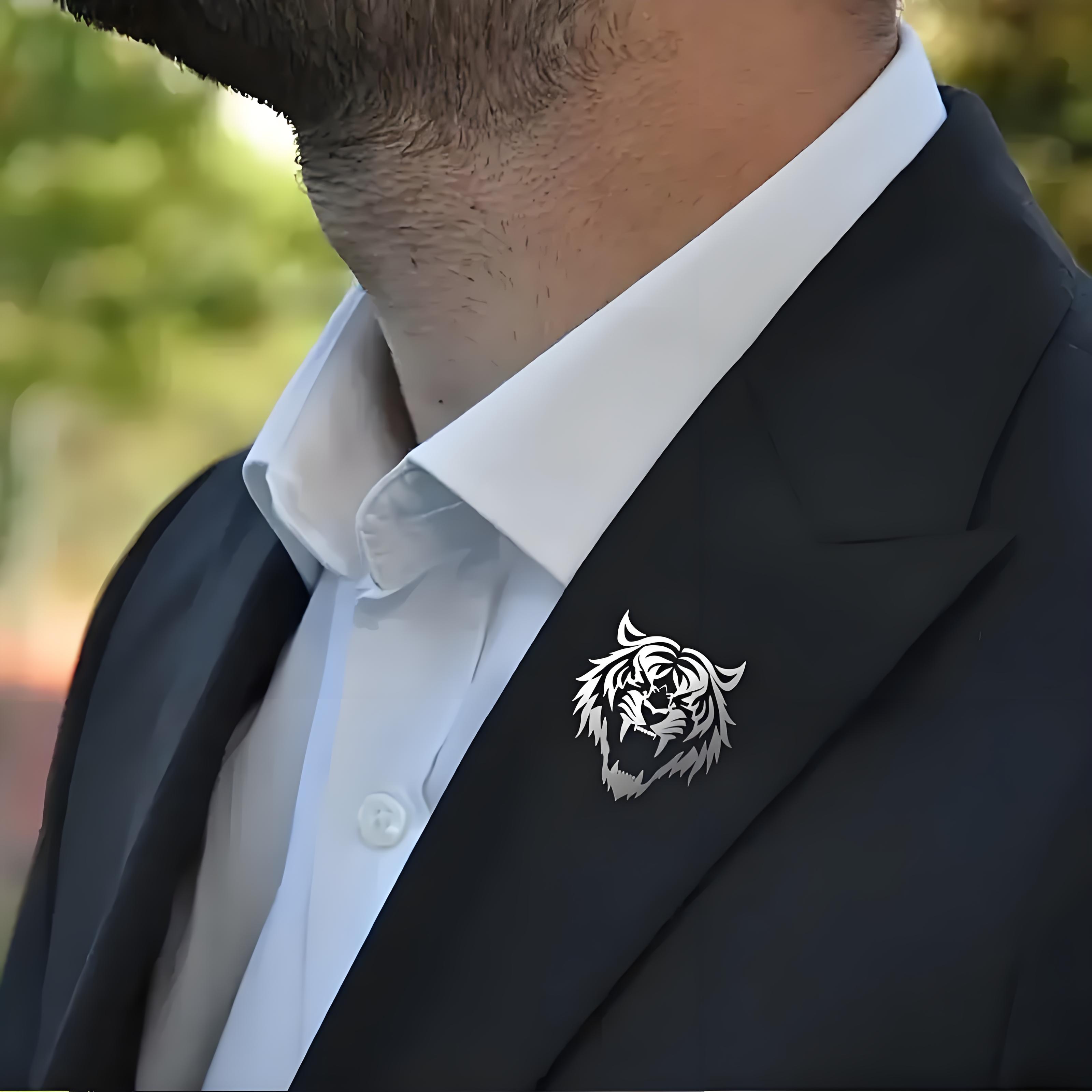 メンズ ステンレススチール タイガー ヘッド ラペル ピン、 - Tuxedo Lapel Pin のレビューと価格