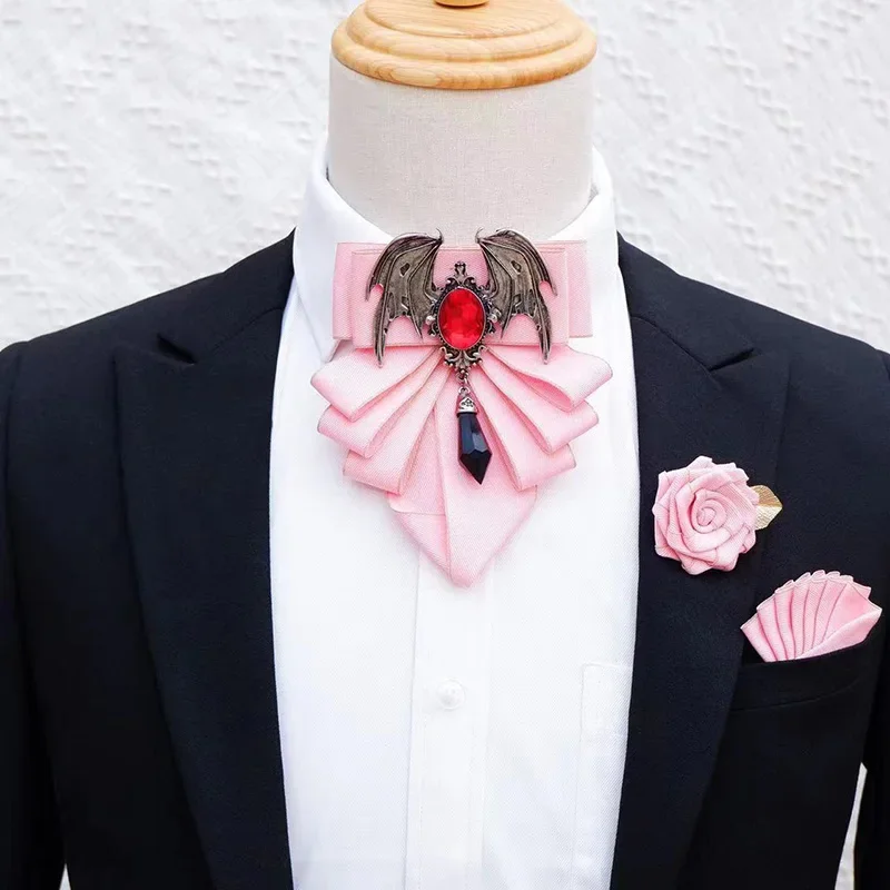 男性用の英国スタイルのボウブローチセット,花の襟付きのフォー - Men Formal Wear With Tie のレビューと価格